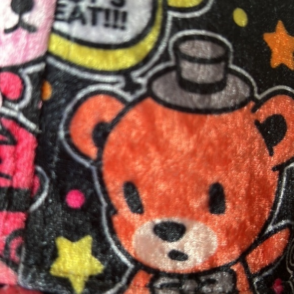 Five NIGHTS AT FREDDY’S Black Faux Velvet Cartoon SnapBack Hat - Picture 4 of 14